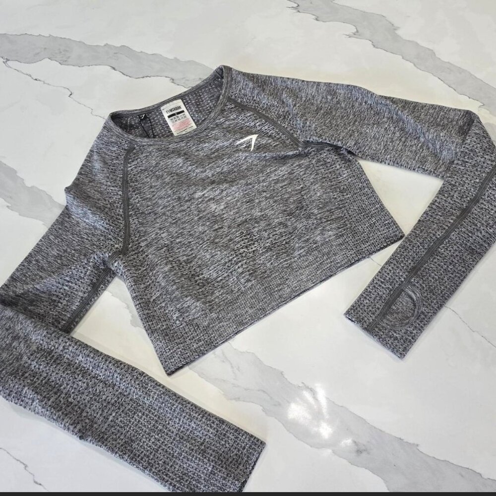 GYMSHARK long sleeve crop top
